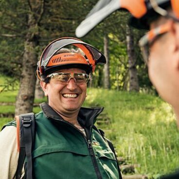 Kaitsevisiir STIHL G500, nailonvõrk, kõrvaklapid Kaitsevisiir STIHL G500, nailonvõrk, kõrvaklapid – 00008840231