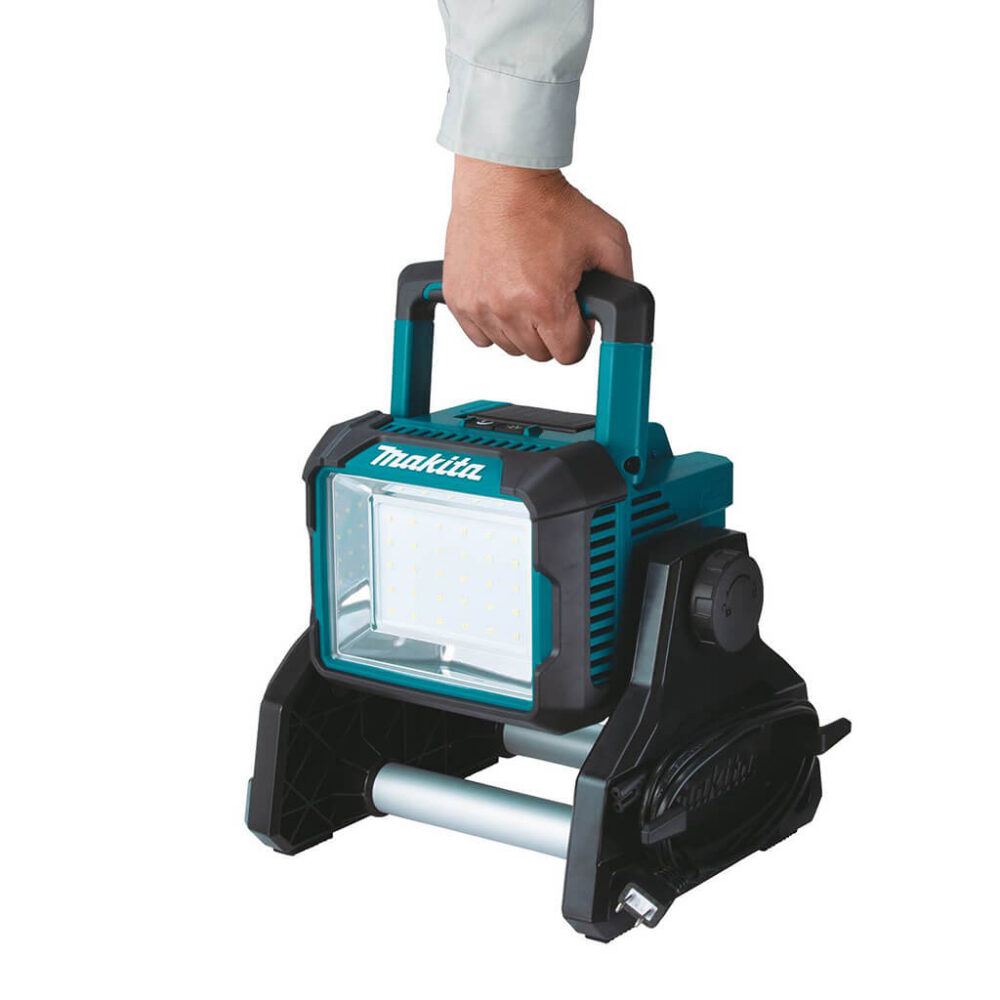 LED akuprožektor Makita DML811 3000lm LED akuprožektor Makita DML811 3000lm – DML811