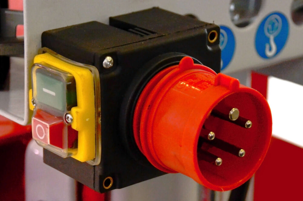 Puulõhkuja 8t Super Force (400V/3000W) vertikaalne hüdrauliline Vari