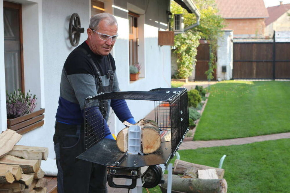 img-i_a998780386ff53470174a23af79a8c76 Puulõhkuja 5t Super Force (230) horisontaalne hüdrauliline, jalgadega Vari