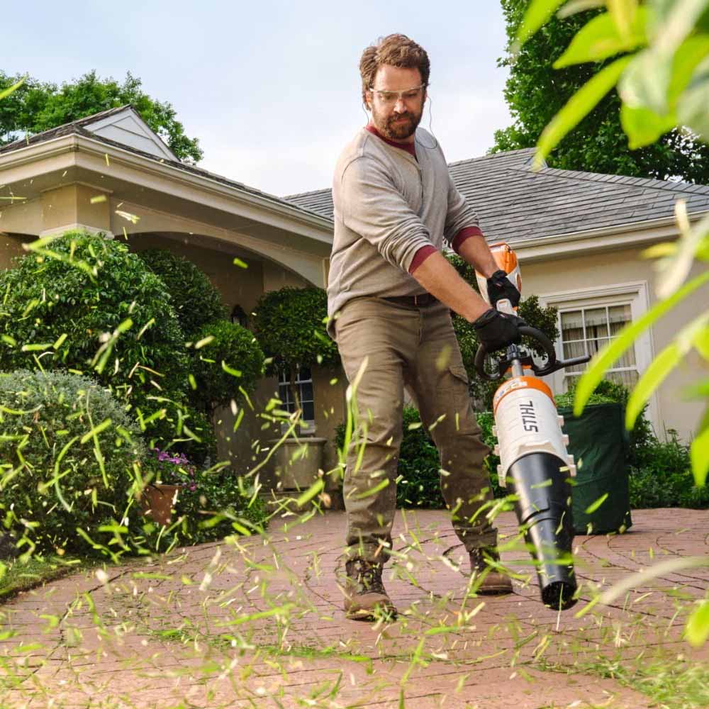 Akukombimootor-STIHL-KMA-80-R-COMPACT_5 Akukombimootor STIHL KMA 80 R COMPACT – STIHL – FA080116800