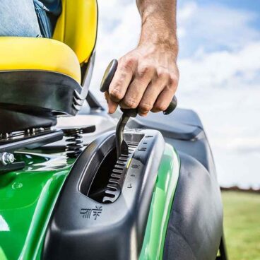 Murutraktor John Deere X167R – JOHN DEERE – X167R