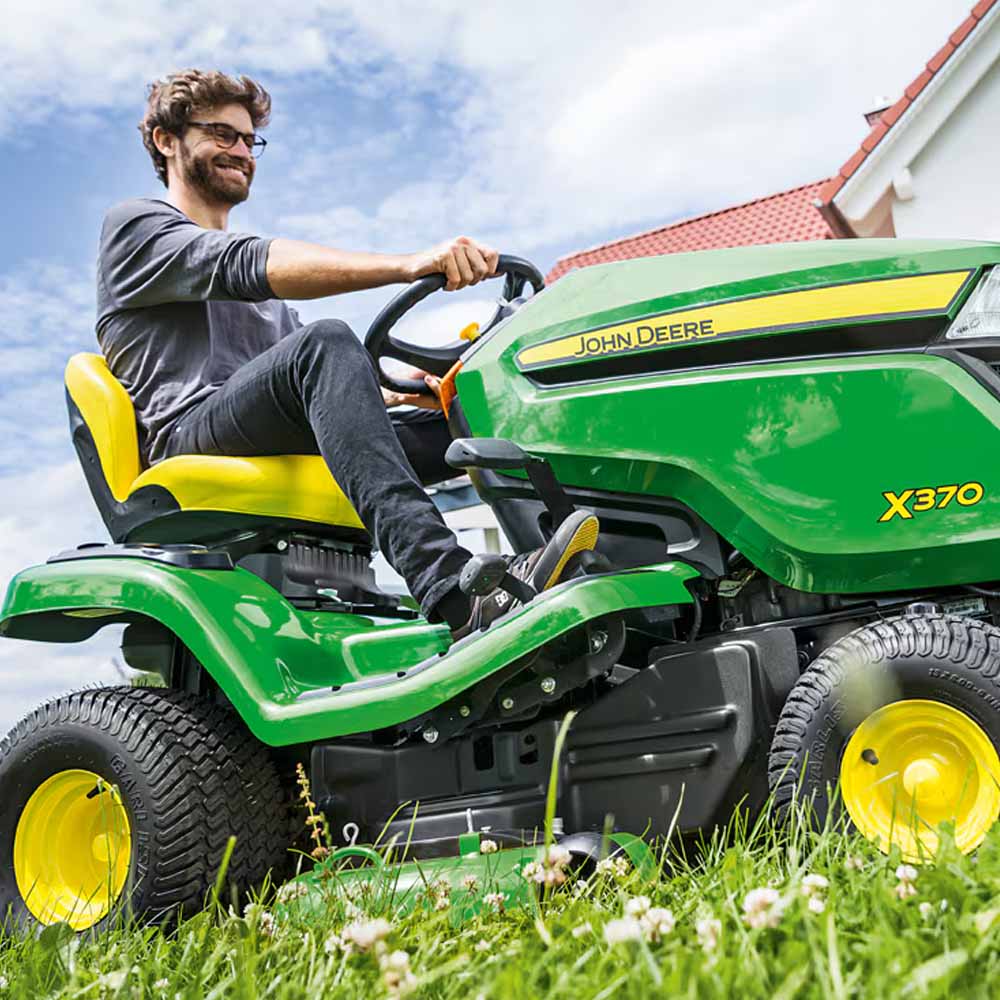 Murutraktor-John-Deere-X370_5-1 Murutraktor John Deere X370 – JOHN DEERE – X370