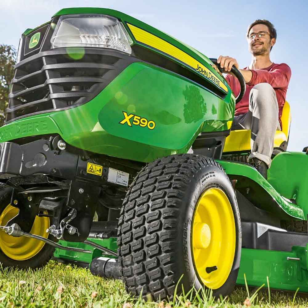 Murutraktor-John-Deere-X590_1 Murutraktor John Deere X590 – JOHN DEERE – X590