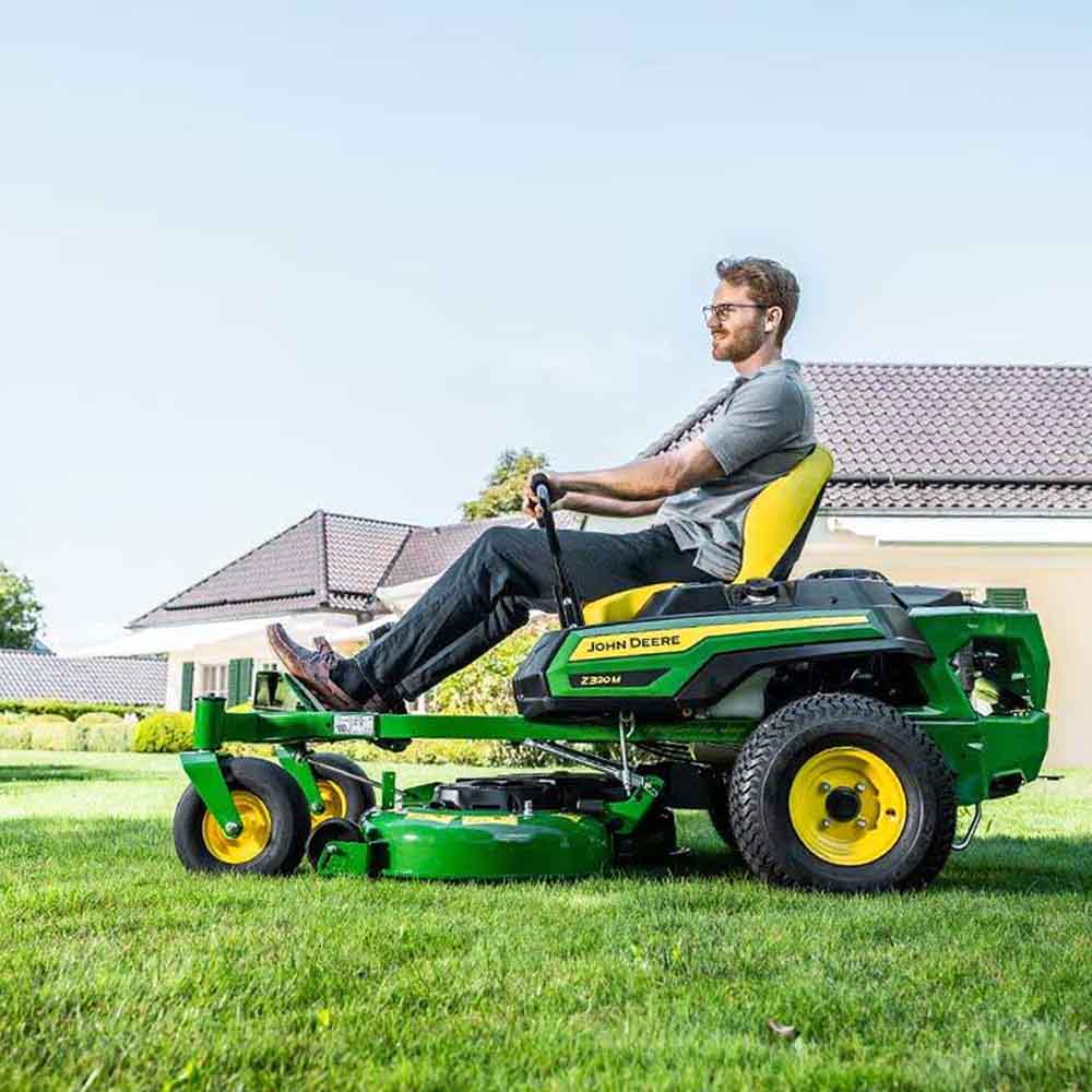 Murutraktor-John-Deere-Z320M_11 Murutraktor John Deere Z320M – JOHN DEERE – Z320M