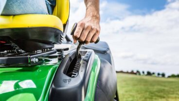 Murutraktor John Deere X167R