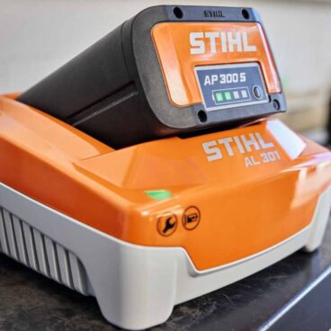 Akulaadija AL 301 PRO/COMPACT Akulaadija AL 301 PRO/COMPACT – STIHL – EA094305500